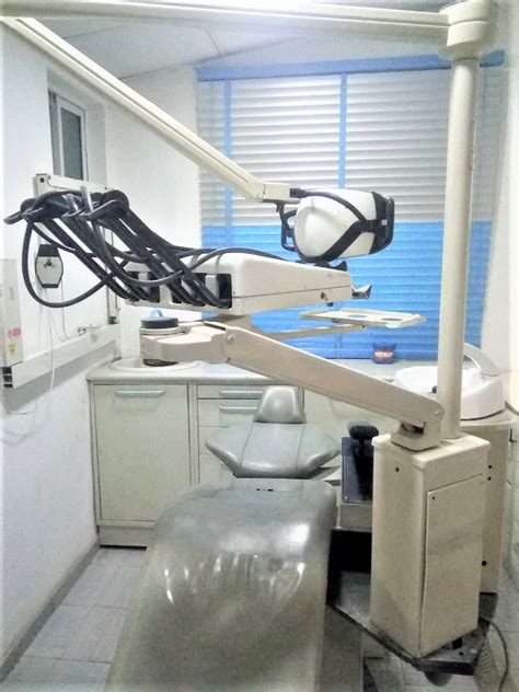 Aves Dental Clinic .